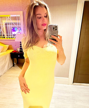 Elinor - escort review from Istanbul, Turkey