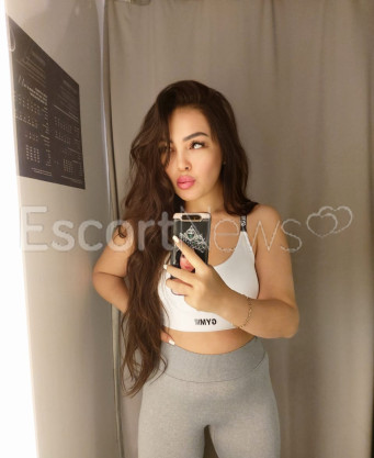 Photo escort girl MONICA LUXURY : the best escort service